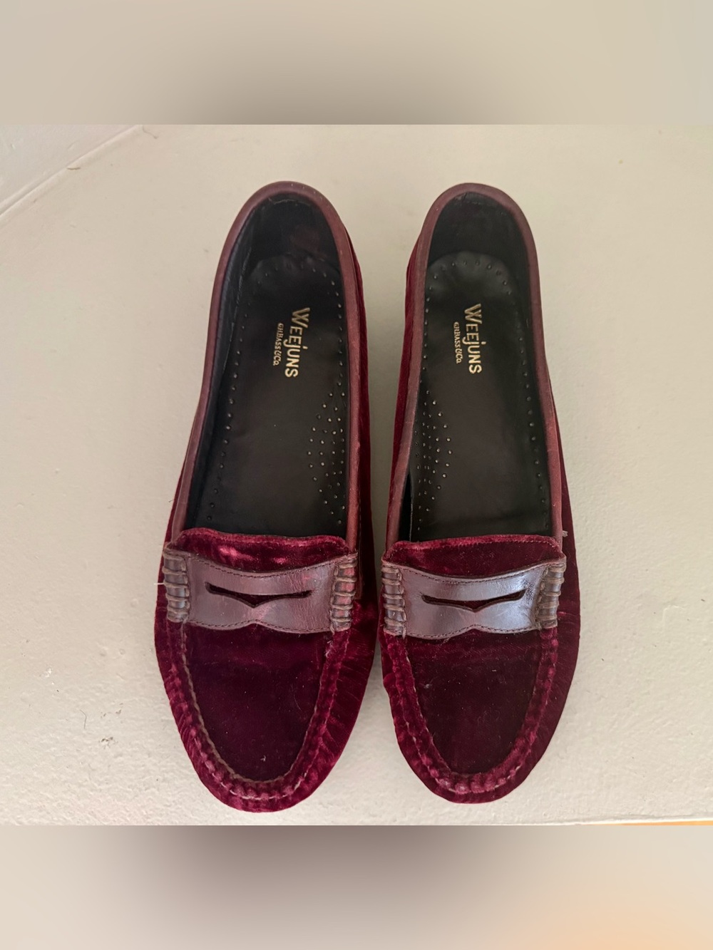 BASS WEEJUNS  Virginia Handcrafted Burgundy Velvet Penny Loafers